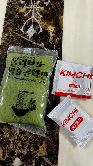 클린24시간 올리브발효곤약면 시원김치면 1세트-(3봉) — 5점을 준 리뷰어가 2023년 12월 올린 사용 사진