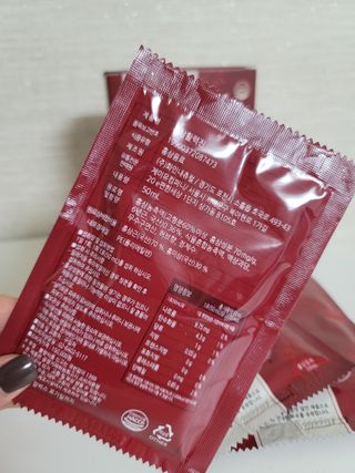 힘내라김홍삼 홍삼활력진 50ml x 5포 — 4점을 준 리뷰어가 2021년 3월 올린 사용 사진