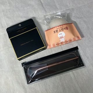 툴앤썸 로즈골드 에디션 치크or쉐딩 브러시+밀키 내추럴 스펀지+호빵 곤약 스펀지 — 5점을 준 리뷰어가 2021년 2월 올린 사용 사진