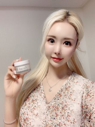 플레라디 에델바이스 인리치드 머랭 크림 — 4.5점을 준 리뷰어가 2021년 4월 올린 사용 사진