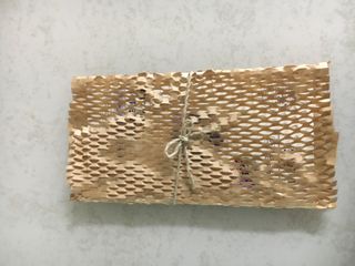 아클리브 Eco 항균 항바이러스 액정 보호필름(iPhone) — 4점을 준 리뷰어가 2022년 7월 올린 사용 사진