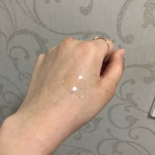 썸헤어 / SUMHAIR 썸헤어 실키 테라피 헤어 에센스 — 4점을 준 리뷰어가 2021년 6월 올린 사용 사진