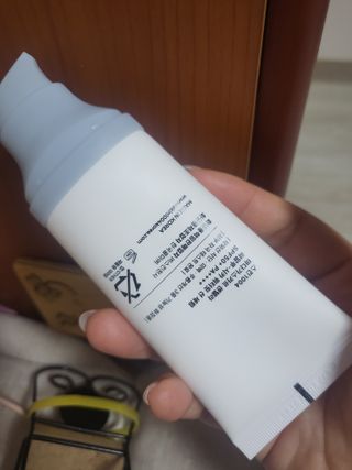 [스킨1004] 마다가스카르 센텔라 히알루-시카 워터핏 선세럼 50ml — 5점을 준 리뷰어가 2024년 5월 올린 사용 사진