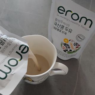 이롬 황성주 박사의 국산콩 두유 검은콩과 17곡 프리미엄 — 5점을 준 리뷰어가 2021년 5월 올린 사용 사진