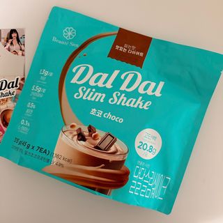 달달슬림쉐이크 [블로그]달달슬림 맛있는 단백질 쉐이크 파우치 다이어트 식사대용 프로틴 파우더 보충제 — 4.5점을 준 리뷰어가 2025년 10월 올린 사용 사진