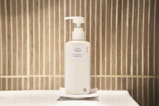 로우퀘스트 베리어 인핸싱 클렌저 190ml — 5점을 준 리뷰어가 2023년 11월 올린 사용 사진