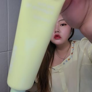 아이레시피 마일드시카 브라이트닝 업 선스크린 SPF50+ PA++++ — 5점을 준 리뷰어가 2023년 6월 올린 사용 사진