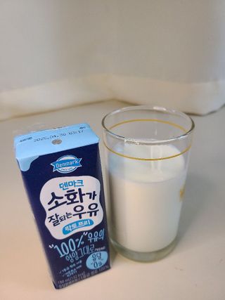 [구매평]덴마크 유제품 소화 잘되는 우유 only 로켓프레쉬 — 5점을 준 리뷰어가 2025년 4월 올린 사용 사진