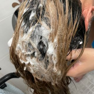 [포레스트스토리] 탈모증상완화 샴푸 1,000ml — 5점을 준 리뷰어가 2022년 8월 올린 사용 사진