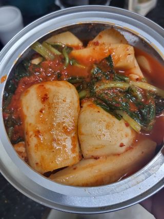 셰프애찬 알타리김치 총각김치 1kg — 4.5점을 준 리뷰어가 2022년 10월 올린 사용 사진