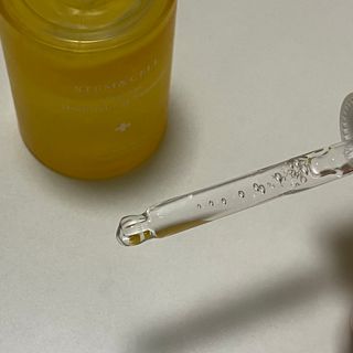 체르엠 스템앤셀 비타민 브라이트닝 에센스 30ml 1개 — 4.5점을 준 리뷰어가 2022년 3월 올린 사용 사진