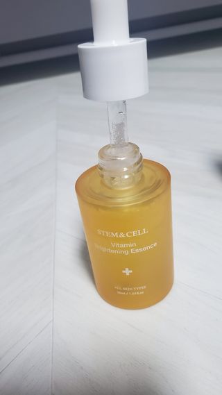 체르엠 스템앤셀 비타민 브라이트닝 에센스 30ml 1개 — 5점을 준 리뷰어가 2021년 7월 올린 사용 사진