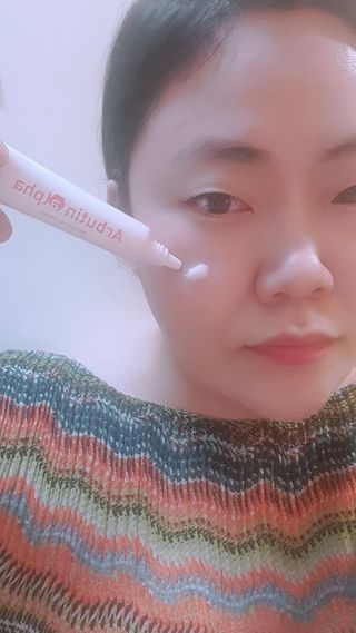 이엔코스 알부틴 알파 화이트닝크림 — 4점을 준 리뷰어가 2021년 2월 올린 사용 사진