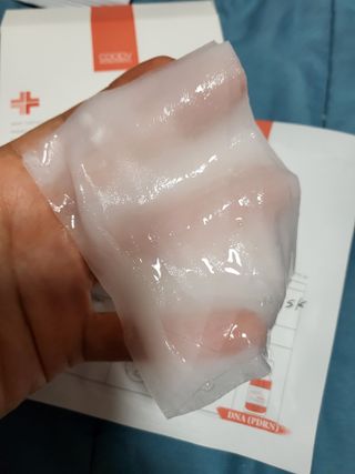 쿠피 피디알엔 연어 더마 페이셜 마스크 — 5점을 준 리뷰어가 2022년 1월 올린 사용 사진