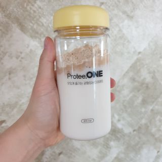 프로티원 단백질쉐이크 곡물맛 2주분 1통+보틀 — 5점을 준 리뷰어가 2021년 3월 올린 사용 사진