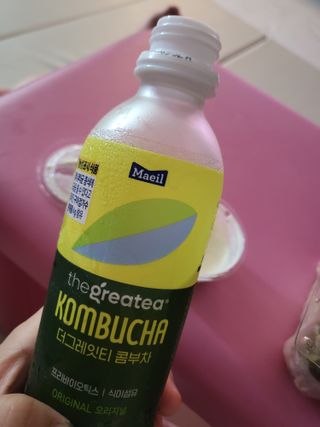 더그레잇티 콤부차 300ml *12개입 (오리지널 6개+베리리치 6개) — 4점을 준 리뷰어가 2022년 7월 올린 사용 사진