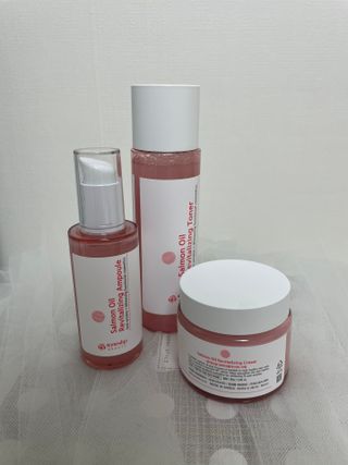 아이앤립 / EYENLIP 아이앤립 연어오일 리바이탈라이징 토너+앰플+크림 3종 세트 — 5점을 준 리뷰어가 2021년 6월 올린 사용 사진