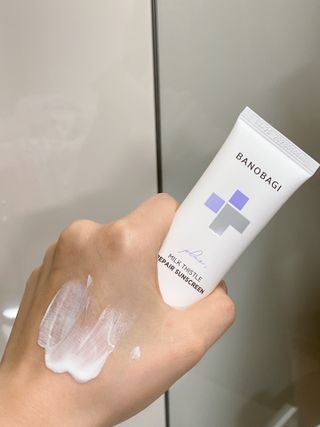 바노바기 코스메틱 바노바기 밀크씨슬 리페어 시카 선스크린 플러스 50ml — 4점을 준 리뷰어가 2023년 4월 올린 사용 사진