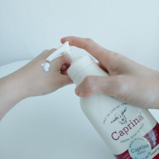 카프리나 프레쉬 산양밀크 모이스춰라이징 바디로션 350ml(오리지널향) — 4점을 준 리뷰어가 2022년 12월 올린 사용 사진