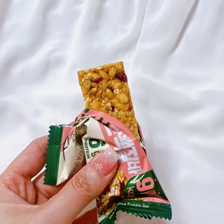 이지프로틴바 3종x각 2ea (고단백질바, 멀티단백질바, 식물성단백질바) — 5점을 준 리뷰어가 2024년 3월 올린 사용 사진