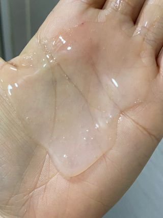 르핸스 퍼포밍 5 샴푸 비반트 포렛/베티버 포그 — 5점을 준 리뷰어가 2023년 3월 올린 사용 사진