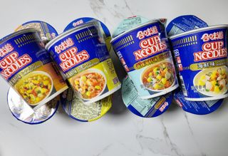 NISSIN 닛신 컵누들  4종 - 씨푸드오리지날, 씨푸드 스파이시, 씨푸드 커리, 씨푸드 XO소스 — 5점을 준 리뷰어가 2021년 12월 올린 사용 사진