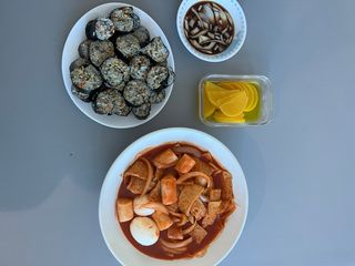 해풀잎 누구나 김밥*1ea [(혼합야채 35g *1ea,  김밥김 (5g, 5ea),  양념간장 (6g, 5ea), 참기름(5g, 2ea)] — 5점을 준 리뷰어가 2022년 8월 올린 사용 사진