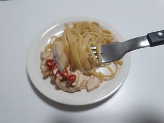 굽네몰 [굽네] 소스가 맛있는 닭가슴살 슬라이스 4종 — 4.5점을 준 리뷰어가 2021년 11월 올린 사용 사진
