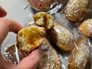 [메종콜리브리] 프랑스 마들렌 메종콜리브리 레몬 마들렌 2팩 — 5점을 준 리뷰어가 2022년 4월 올린 사용 사진