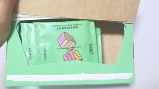 [오프블랙] 얼굴톤이 달라지는 히비스커스티 브라이튼업 — 4점을 준 리뷰어가 2022년 6월 올린 사용 사진