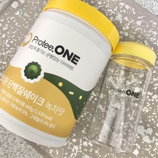 프로티원 단백질쉐이크 녹차맛 2주분 1통+보틀 — 5점을 준 리뷰어가 2021년 9월 올린 사용 사진