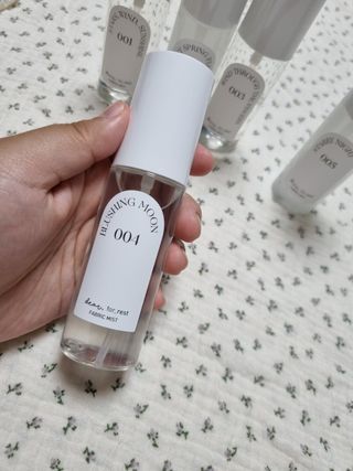 디어포레스트 [5개세트] 숲속의 하루 패브릭미스트 (섬유향수/ 룸스프레이) 50ml 5개 — 4점을 준 리뷰어가 2022년 9월 올린 사용 사진