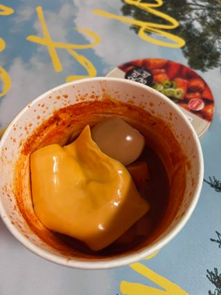 나우  [요리궁리] B타입 ( 매콤, 치즈, 매콤까르보 ) 꽃떡볶이 6개입 세트 — 5점을 준 리뷰어가 2025년 3월 올린 사용 사진