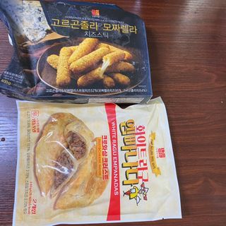 디케이식품(주) 고르곤졸라&모짜렐라 치즈스틱 400g — 5점을 준 리뷰어가 2023년 3월 올린 사용 사진