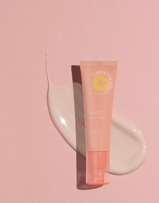 제주인디 카멜리아 블러썸 선크림 — 5점을 준 리뷰어가 2023년 9월 올린 사용 사진