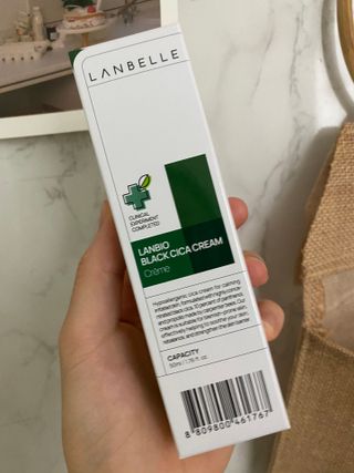 랑벨 랑바이오 블랙 시카 크림 50ml(블랙비 프로폴리스, 시카 4종, 판테놀 10 함유) — 5점을 준 리뷰어가 2022년 6월 올린 사용 사진