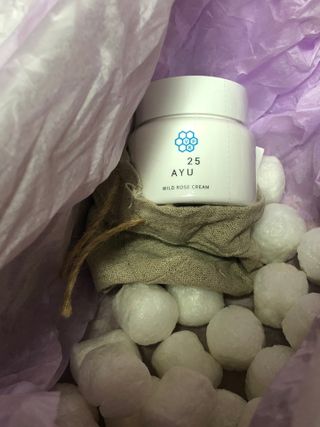 AYU25[아유트웬티파이브]다마스크로즈워터 베이스 천연 수분 촉촉 크림 — 5점을 준 리뷰어가 2021년 4월 올린 사용 사진