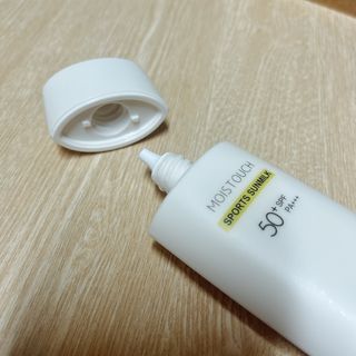아이레시피 모이스트터치 스포츠 선밀크 50ml (SPF50+ PA+++) — 5점을 준 리뷰어가 2023년 4월 올린 사용 사진