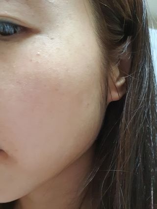 바르셀 톤업선크림 미백 메이크업베이스 CC크림 인텐시브 씨씨 젠 30ml — 3점을 준 리뷰어가 2021년 11월 올린 사용 사진