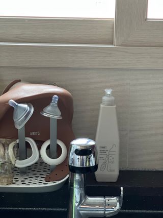 마더케이 디아 프리미엄 젖병세정제 500ml 액상형/무향 — 5점을 준 리뷰어가 2022년 1월 올린 사용 사진