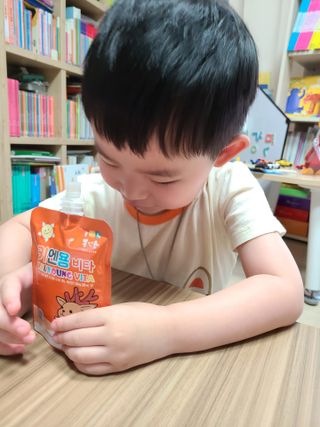 [몸엔용] 아이가 먹는 달콤 국산녹용 키엔용 비타  80ml x 10포 — 5점을 준 리뷰어가 2021년 7월 올린 사용 사진