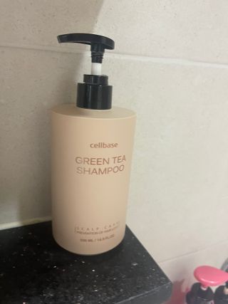 프리마인 더이상 뻣뻣하고 효과없는 탈모샴푸는 NO. 근본부터 케어하는 셀베이스 그린티샴푸(500ml) — 5점을 준 리뷰어가 2023년 1월 올린 사용 사진