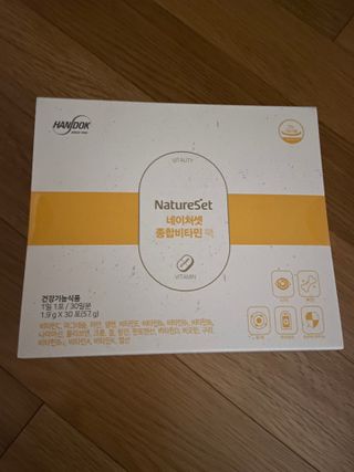 네이처셋 멀티비타민 종합비타민팩 1개월분 — 5점을 준 리뷰어가 2021년 6월 올린 사용 사진