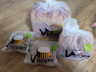 롯데제과 Vbread 포카치아식빵1개 + 미니식빵 1개 + 머핀 2개 세트 — 5점을 준 리뷰어가 2021년 9월 올린 사용 사진