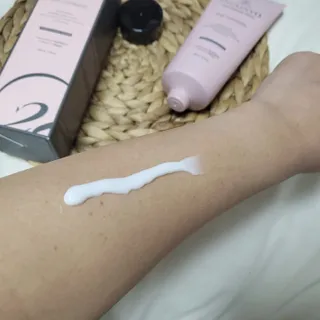 오투에니원 인컨보 바디 퍼퓸 크림 200ml — 5점을 준 리뷰어가 2023년 1월 올린 사용 사진
