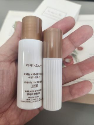 더사가오브수 [사가수] 효혜윤 보태니컬 에너지 에센스인로션 20ml /아이포올 스틱 3g — 5점을 준 리뷰어가 2023년 2월 올린 사용 사진