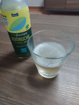 더그레잇티 콤부차 [매일유업] 더그레잇티 44kcal 콤부차 300ml *12개입 (오리지널 6개+베리리치 6개) — 5점을 준 리뷰어가 2023년 7월 올린 사용 사진