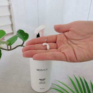 엠디스픽 무향 바리스타 핸드크림 대용량 250g — 5점을 준 리뷰어가 2022년 11월 올린 사용 사진