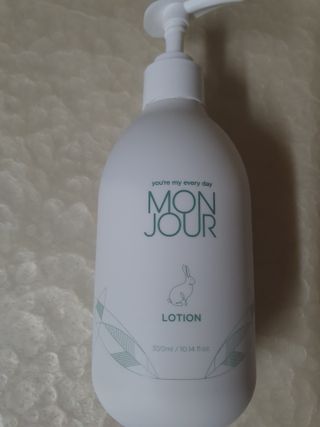 토박스코리아 몽쥬르 유아 로션 300ml — 5점을 준 리뷰어가 2021년 4월 올린 사용 사진