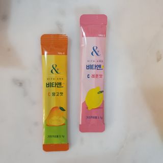 비타앤C 레몬맛, 망고맛 — 5점을 준 리뷰어가 2021년 4월 올린 사용 사진
